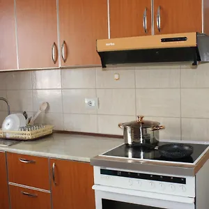 https://bledis-comfy-apartment-in-new-blvd-free-parking.albaniahotels.org